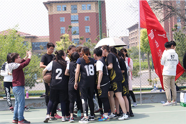 恭祝公司于太原理工大学女子篮球赛中首战告捷