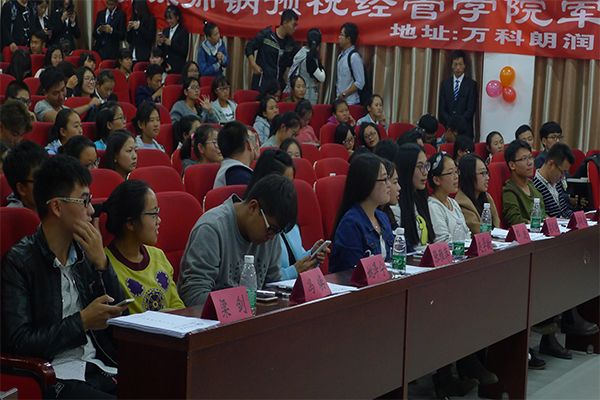 15VIP太阳集团举办“明德砺志，向梦起航”军训汇报会
