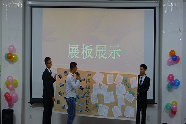 15VIP太阳集团举办“明德砺志，向梦起航”军训汇报会